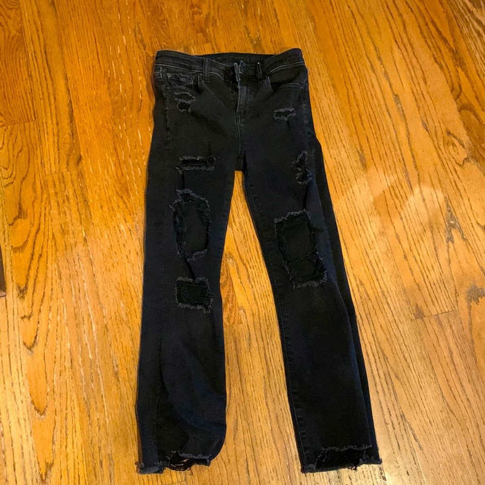 American Eagle Size 2 ripped jeans